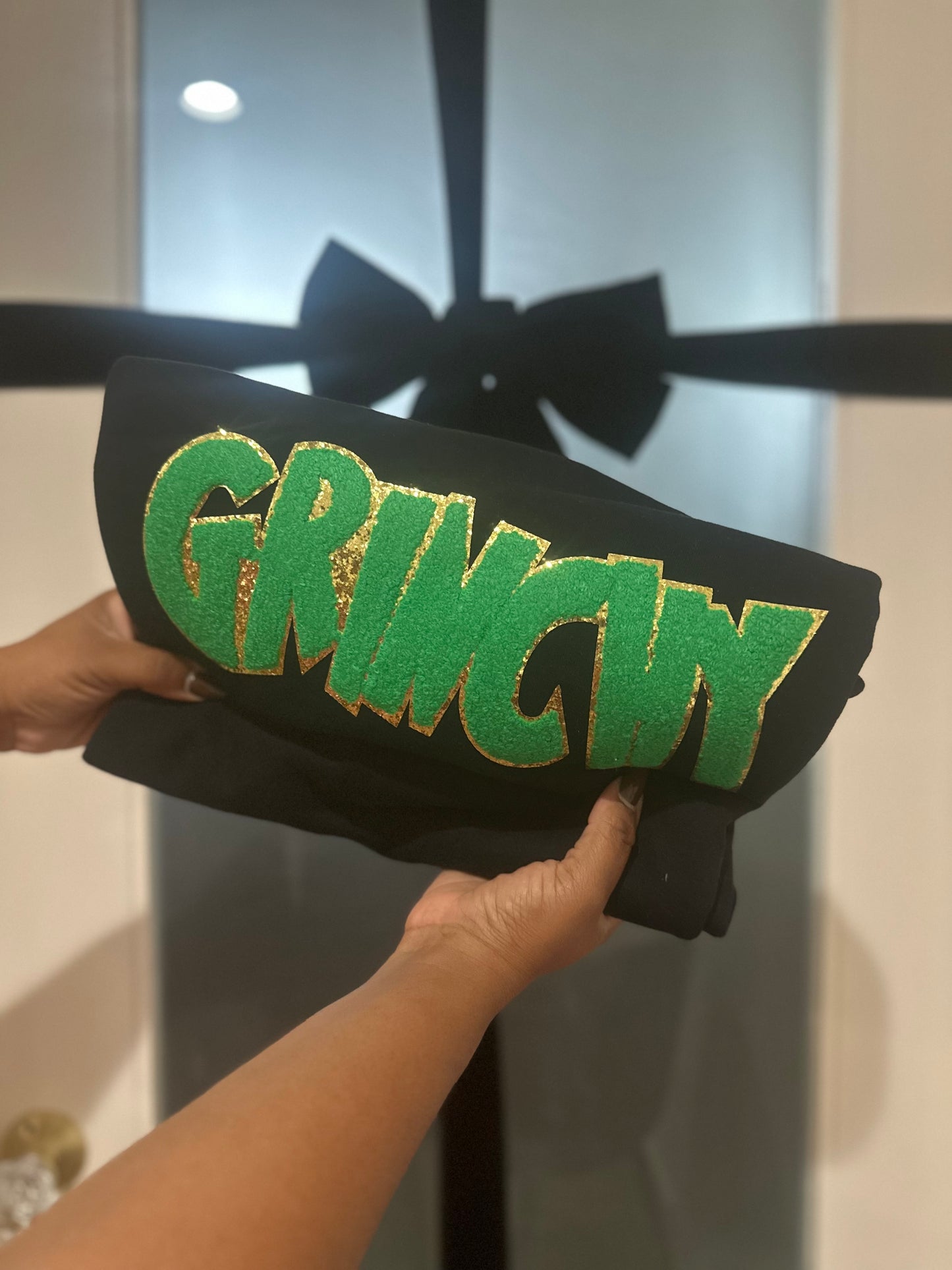 GRINCHY Glitter Sweatshirt – Holiday Edition (GREEN)